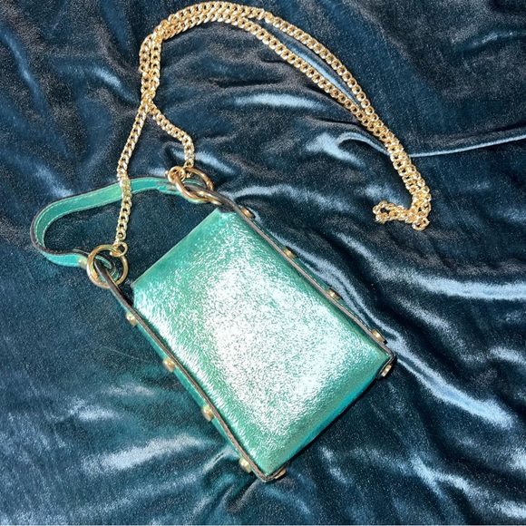 Elegant Teal Crossbody Italian Leather Bag with Gold Bee Accents - Picture 4 of 4